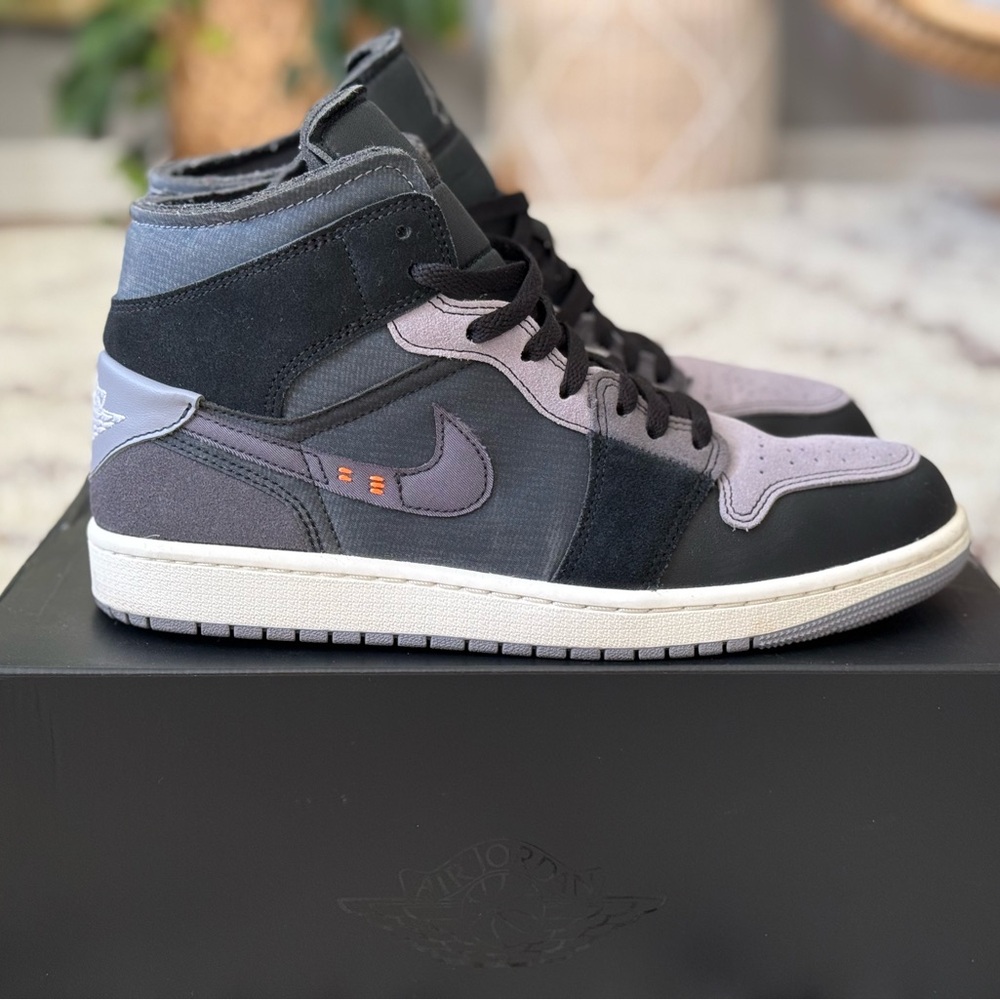 Jordan Mens Air 1 Mid SE Craft Inside Out - Black - Size 9.5